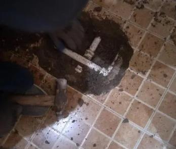 精河卫生间漏水维修公司为您分享下卫生间渗水如何处理及注意事项